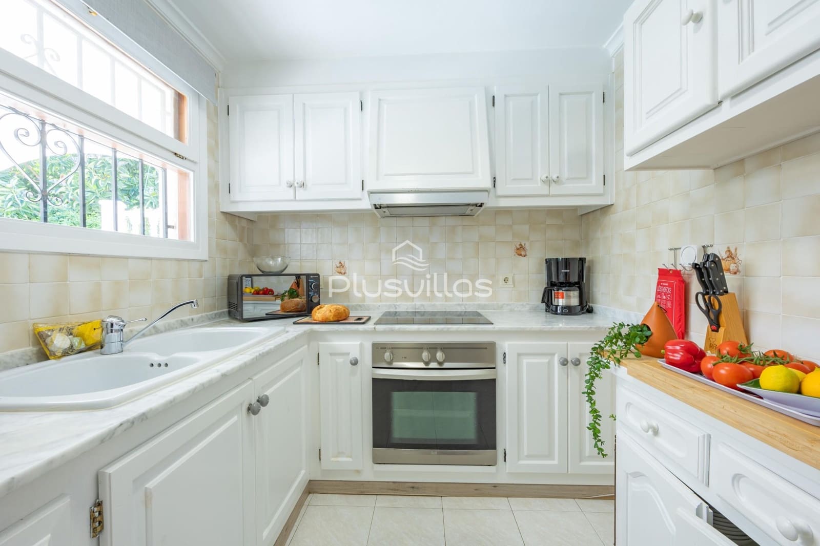 4 soveværelse Villa til salg i Calpe / Calp med swimmingpool - € 699.000 (Ref: 9929731)