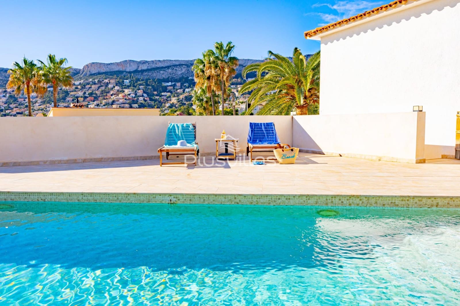 4 soveværelse Villa til salg i Calpe / Calp med swimmingpool - € 699.000 (Ref: 9929731)