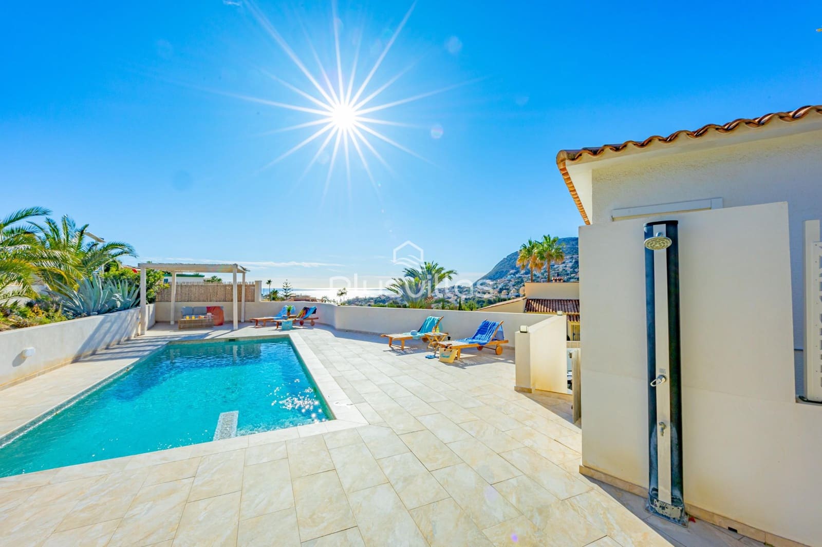 4 soveværelse Villa til salg i Calpe / Calp med swimmingpool - € 699.000 (Ref: 9929731)