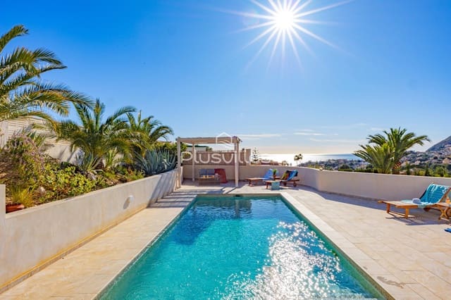 4 soveværelse Villa til salg i Canuta, Calpe / Calp med swimmingpool - € 699.000 (Ref: 9929731)
