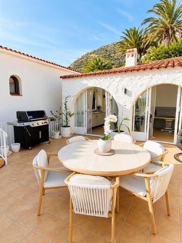 6 soveværelse Villa til salg i Pueblo, Calpe / Calp med swimmingpool - € 960.000 (Ref: 9936664)