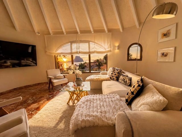 6 soveværelse Villa til salg i Pueblo, Calpe / Calp med swimmingpool - € 960.000 (Ref: 9936664)