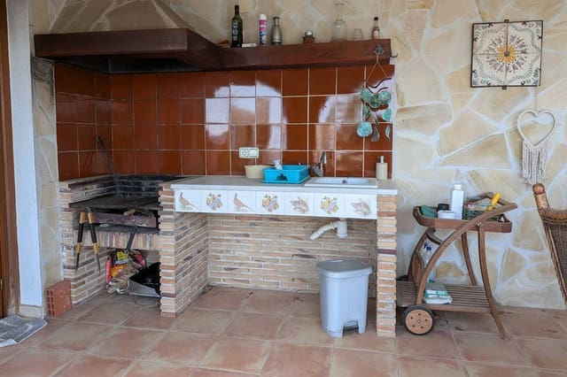 4 bedroom Villa for sale in Dénia with pool - € 565,000 (Ref: 9946384)