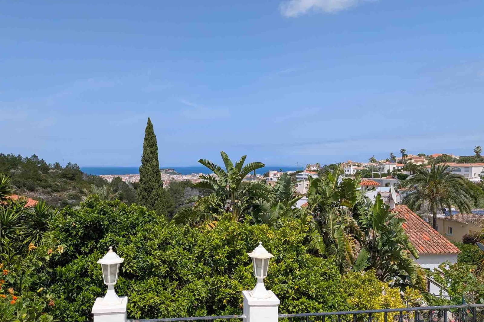 4 bedroom Villa for sale in Denia with pool - € 565,000 (Ref: 9946384)