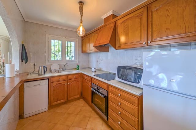 4 bedroom Villa for sale in Dénia with pool - € 565,000 (Ref: 9946384)