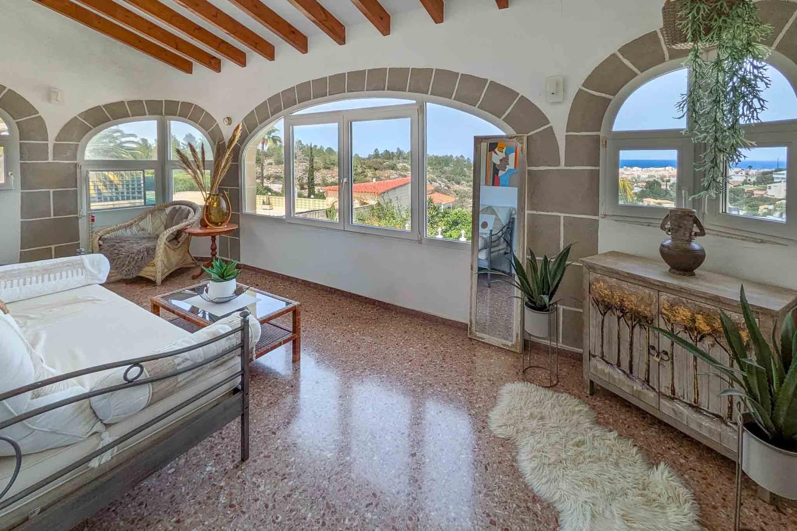 4 bedroom Villa for sale in Denia with pool - € 565,000 (Ref: 9946384)