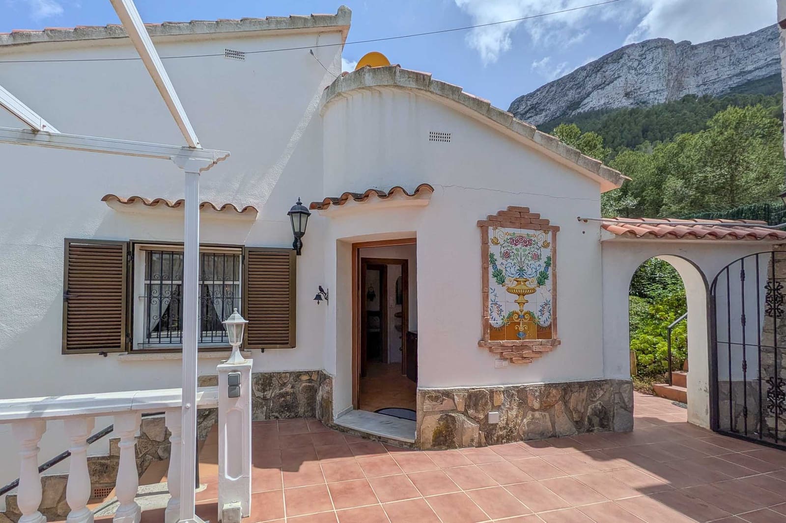 4 bedroom Villa for sale in Denia with pool - € 565,000 (Ref: 9946384)