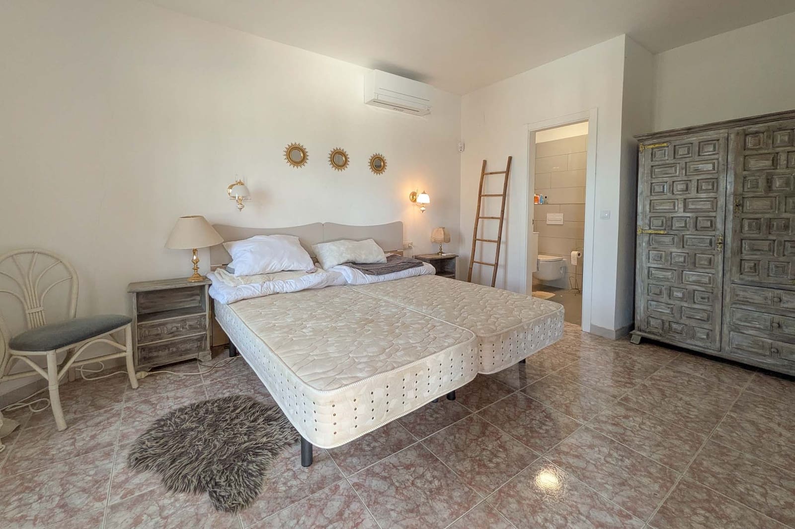 4 bedroom Villa for sale in Denia with pool - € 565,000 (Ref: 9946384)