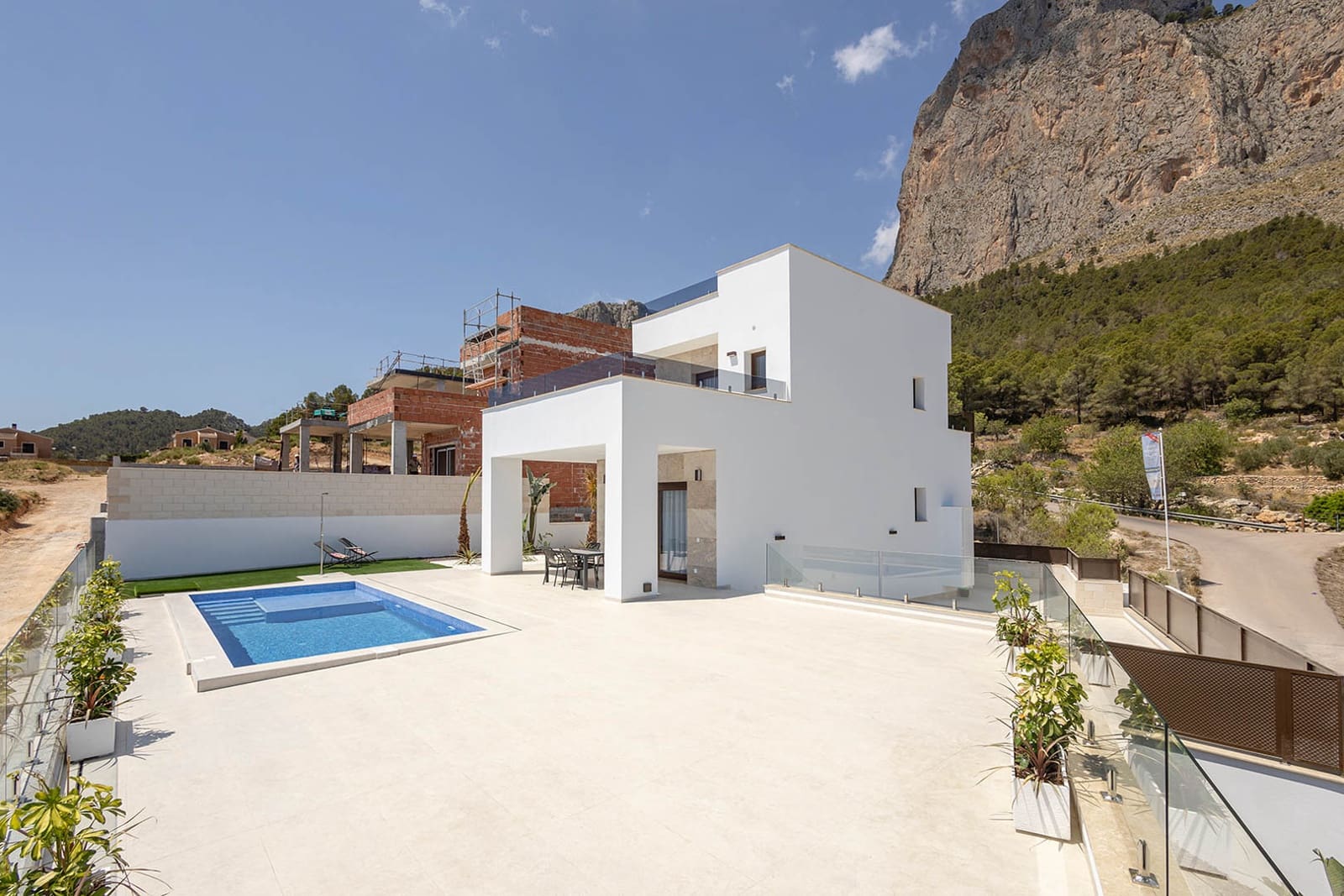3 slaapkamer Villa te koop in Polop met zwembad - € 759.000 (Ref: 9946411)