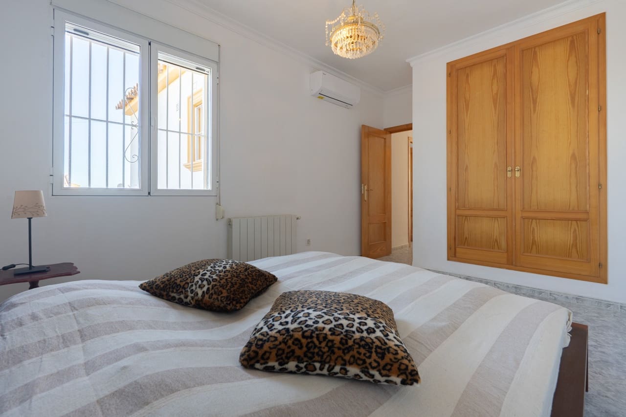 4 soveværelse Villa til salg i Calpe / Calp med swimmingpool - € 690.000 (Ref: 9946414)