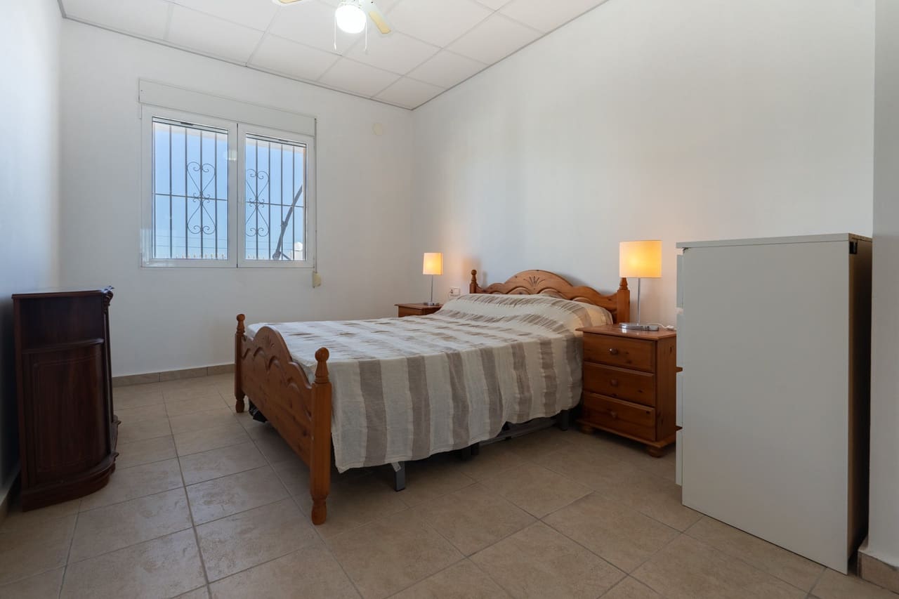 4 soveværelse Villa til salg i Calpe / Calp med swimmingpool - € 690.000 (Ref: 9946414)