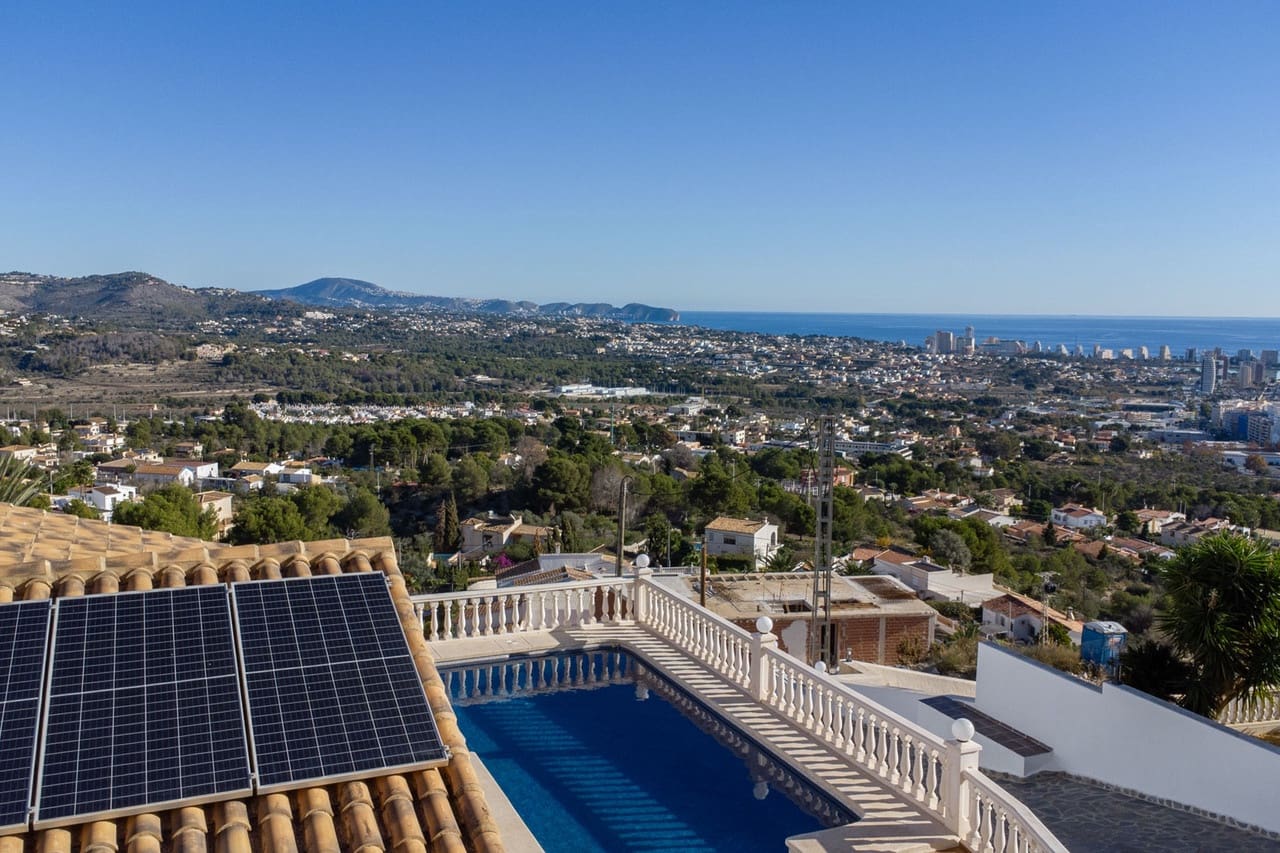4 soveværelse Villa til salg i Calpe / Calp med swimmingpool - € 690.000 (Ref: 9946414)