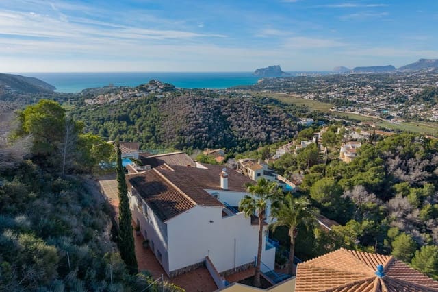 3 soverom Villa til salgs i Moraira, Teulada-Moraira med svømmebasseng - € 990 000 (Ref: 9946420)
