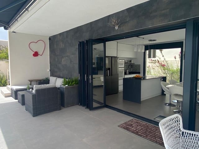 Chalet de 5 habitaciones en Polop en venta con piscina - 725.000 € (Ref: 9946424)