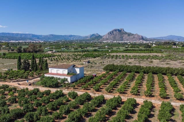 Villa for sale in Dénia - € 680,000 (Ref: 9946429)