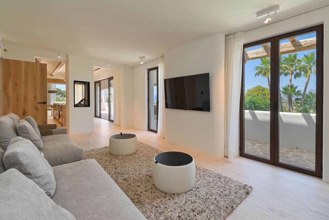5 soverom Villa til salgs i Benissa med svømmebasseng - € 2 750 000 (Ref: 9946442)