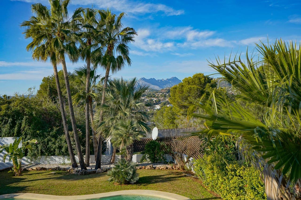 5 soverom Villa til salgs i Benissa med svømmebasseng - € 2 750 000 (Ref: 9946442)