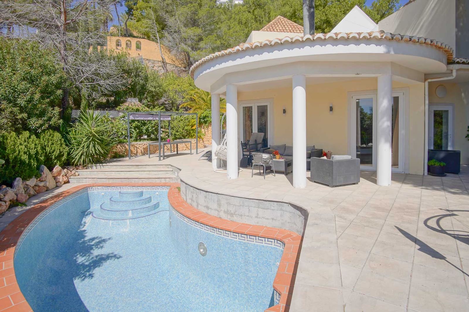 Chalet de 3 habitaciones en Altea en venta con piscina - 530.000 € (Ref: 9946451)