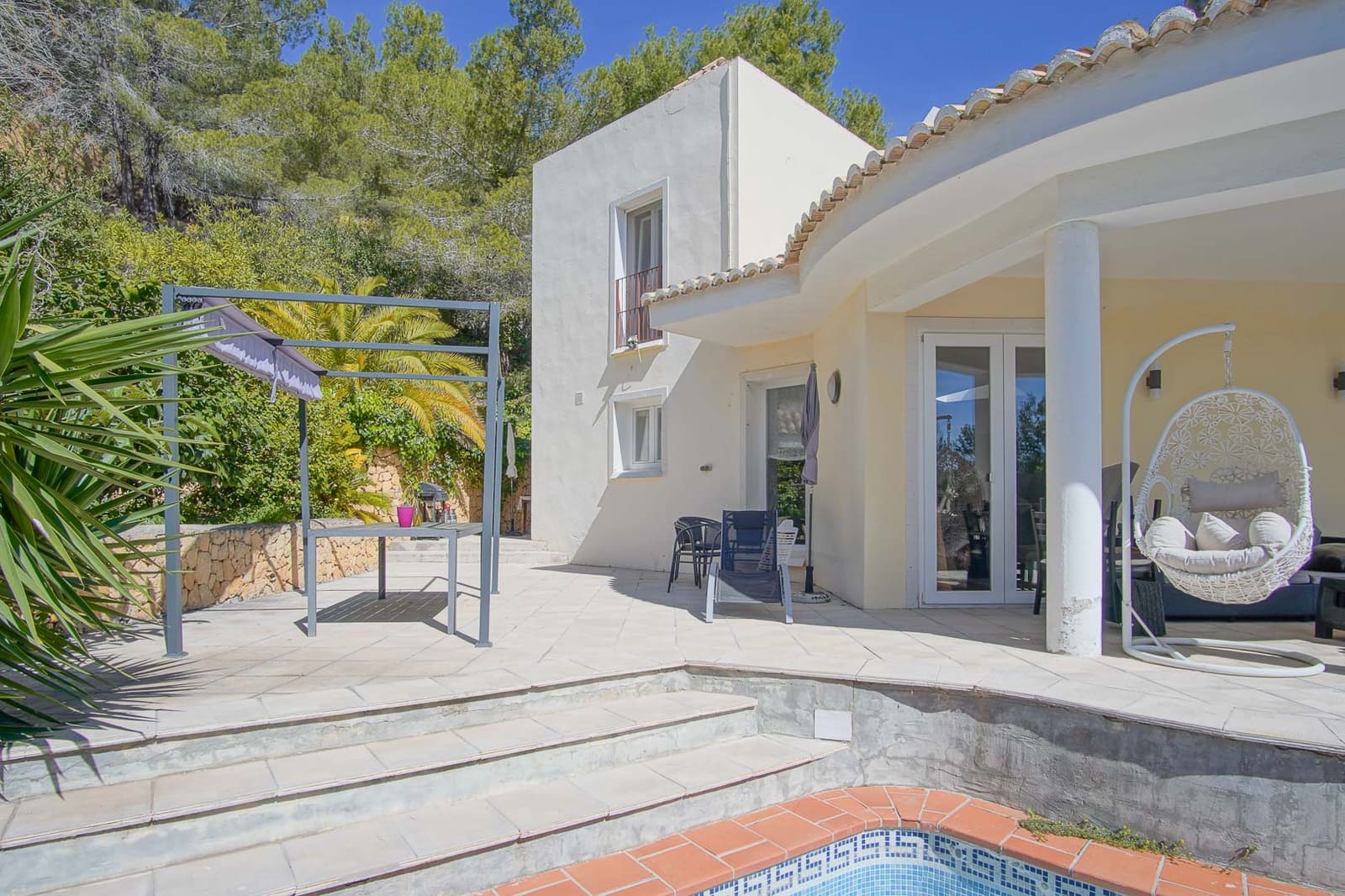 Chalet de 3 habitaciones en Altea en venta con piscina - 530.000 € (Ref: 9946451)