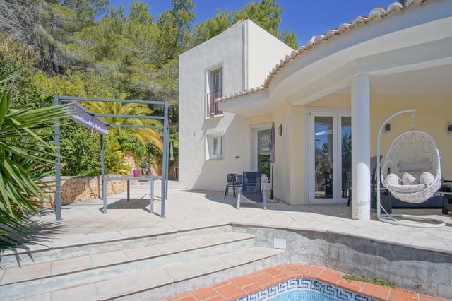 Chalet de 3 habitaciones en Altea en venta con piscina - 530.000 € (Ref: 9946451)