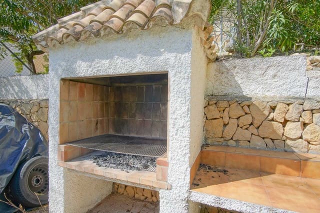 Chalet de 3 habitaciones en Altea en venta con piscina - 530.000 € (Ref: 9946451)