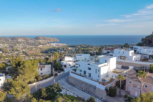 3 soverom Villa til salgs i Moraira, Teulada-Moraira med svømmebasseng - € 2 250 000 (Ref: 9946456)