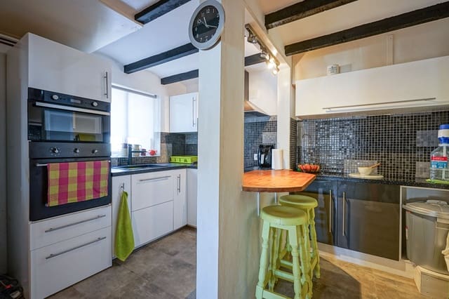 3 soverom Villa til salgs i Javea / Xàbia med svømmebasseng - € 375 000 (Ref: 9946476)