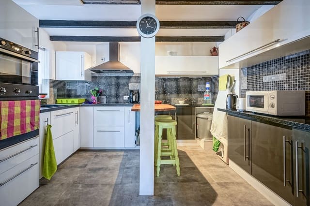 3 soverom Villa til salgs i Javea / Xàbia med svømmebasseng - € 375 000 (Ref: 9946476)