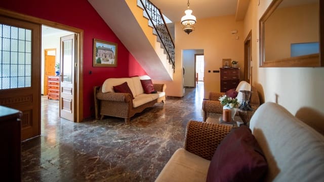 8 soverom Villa til salgs i La Nucia med svømmebasseng - € 1 250 000 (Ref: 9946504)