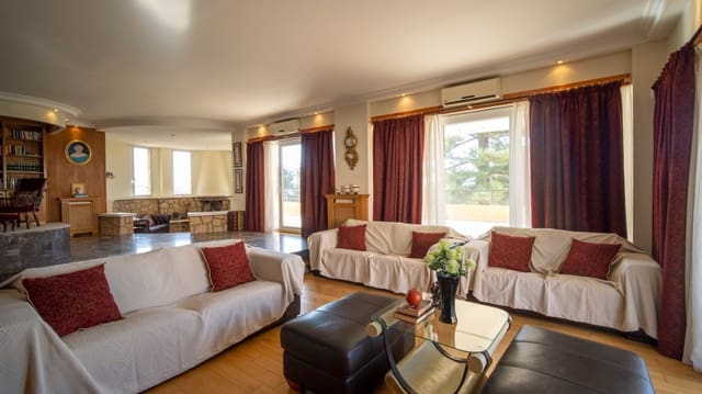 8 soverom Villa til salgs i La Nucia med svømmebasseng - € 1 250 000 (Ref: 9946504)