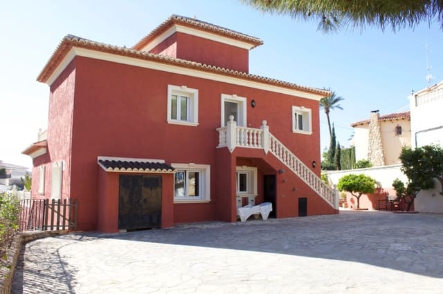 5 chambre Villa/Maison à vendre à Calpe / Calp avec piscine - 820 000 € (Ref: 9946505)