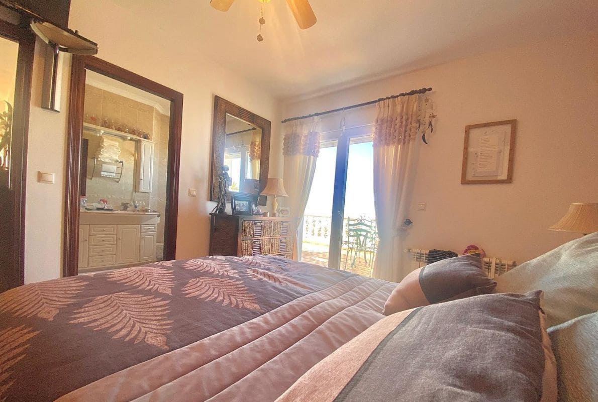 3 soverom Villa til salgs i Calpe / Calp med svømmebasseng - € 699 000 (Ref: 9946507)