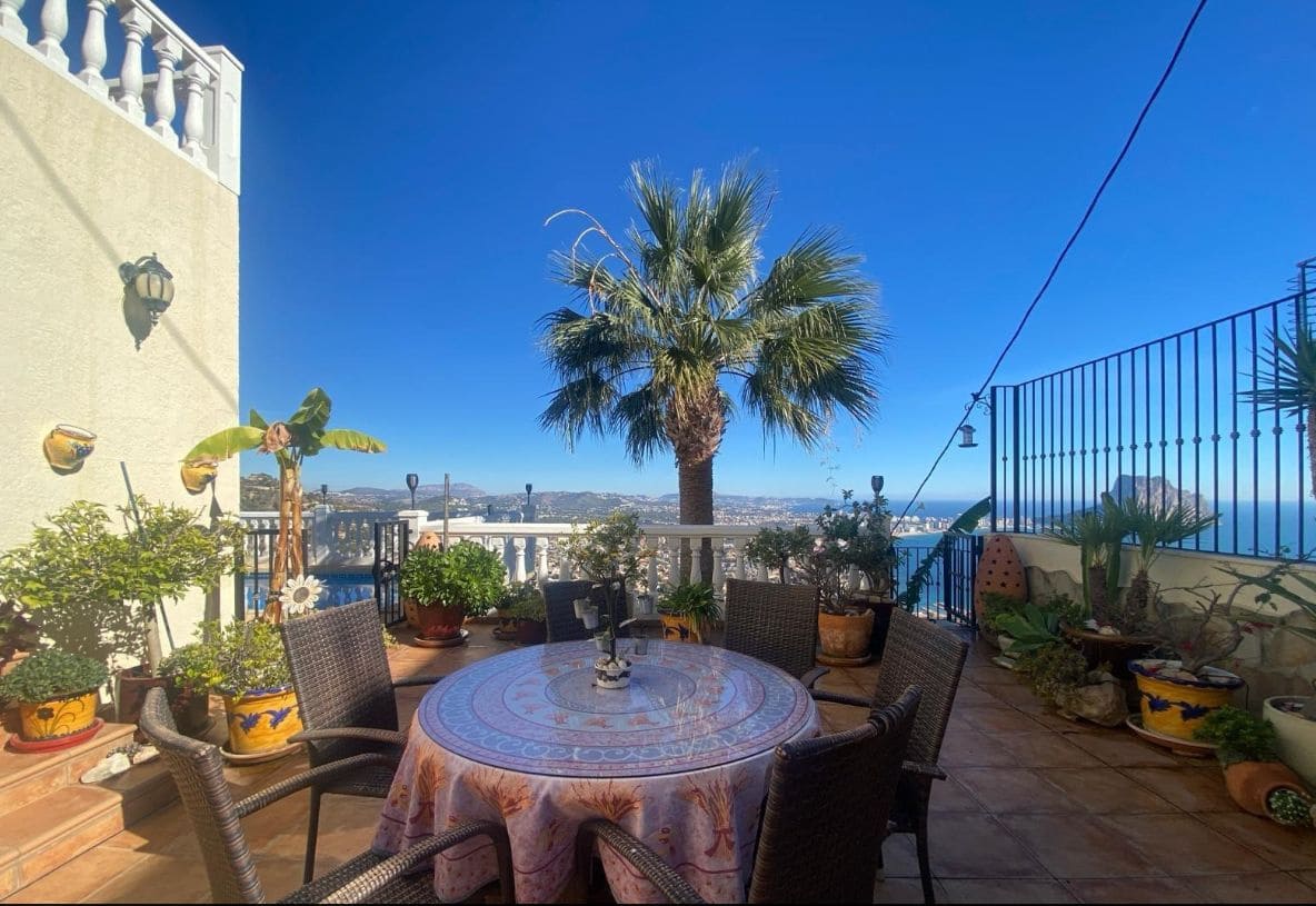 3 soverom Villa til salgs i Calpe / Calp med svømmebasseng - € 699 000 (Ref: 9946507)