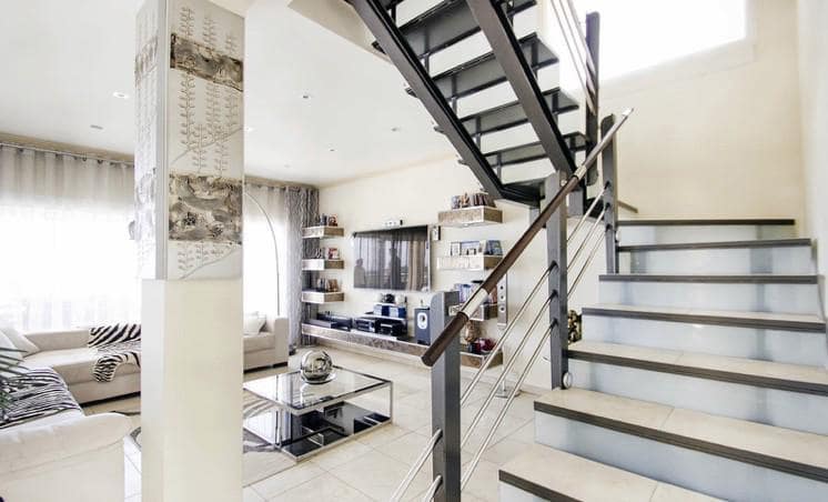 5 bedroom Villa for sale in Calpe / Calp with pool - € 1,350,000 (Ref: 9946511)