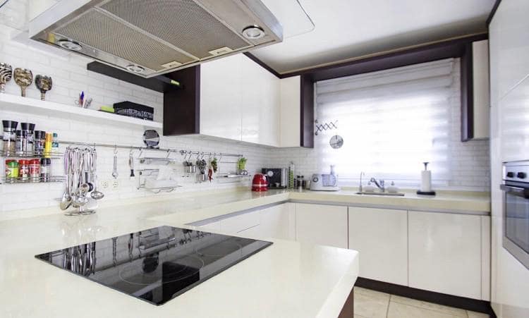 5 bedroom Villa for sale in Calpe / Calp with pool - € 1,350,000 (Ref: 9946511)