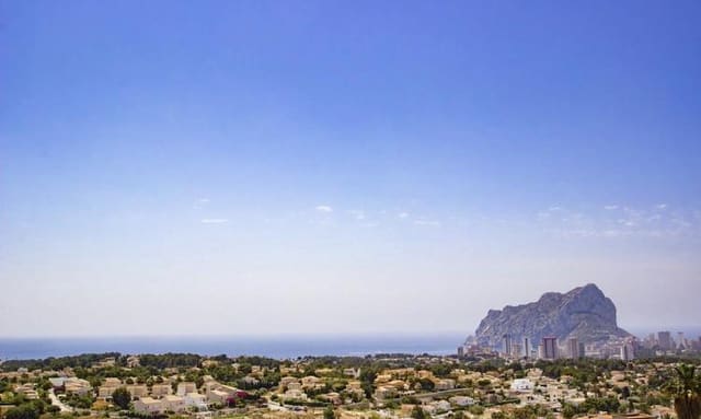 5 bedroom Villa for sale in Calpe / Calp with pool - € 1,350,000 (Ref: 9946511)