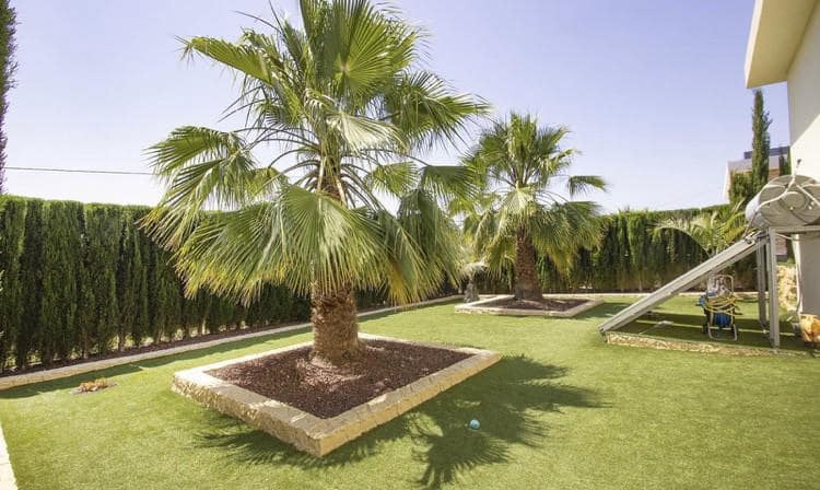 5 bedroom Villa for sale in Calpe / Calp with pool - € 1,350,000 (Ref: 9946511)