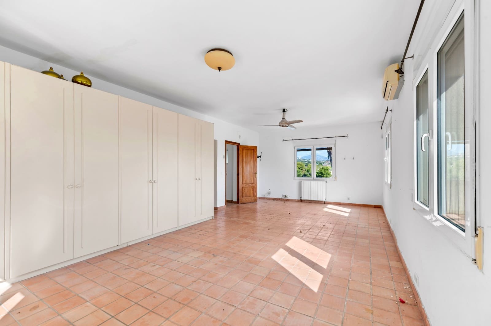 5 soverom Villa til salgs i Alfaz del Pi / L'Alfas del Pi med svømmebasseng - € 875 000 (Ref: 9946515)