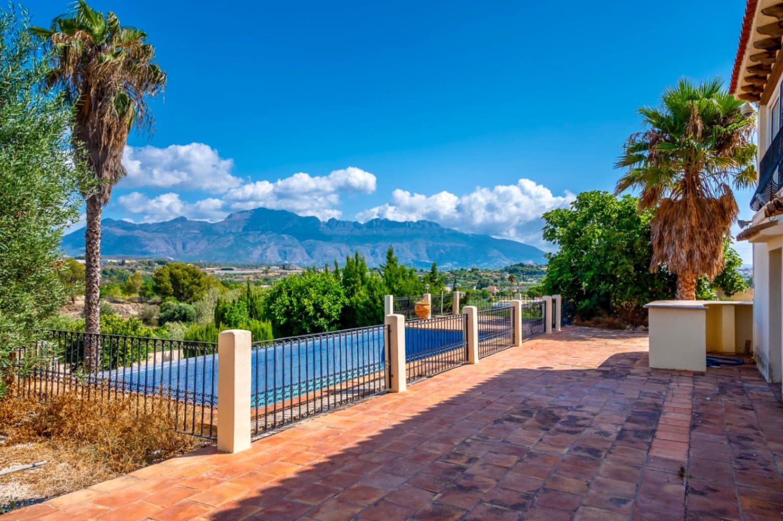 5 soverom Villa til salgs i Alfaz del Pi / L'Alfas del Pi med svømmebasseng - € 875 000 (Ref: 9946515)