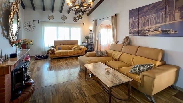 6 bedroom Villa for sale in Canuta, Calpe / Calp with pool - € 890,000 (Ref: 9946517)