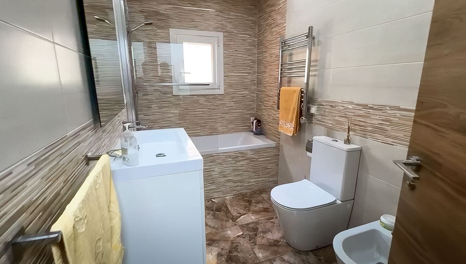 6 bedroom Villa for sale in Calpe / Calp with pool - € 890,000 (Ref: 9946517)