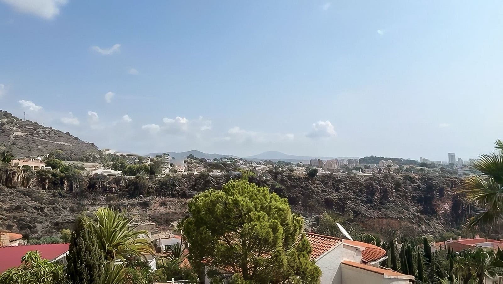 6 bedroom Villa for sale in Calpe / Calp with pool - € 890,000 (Ref: 9946517)