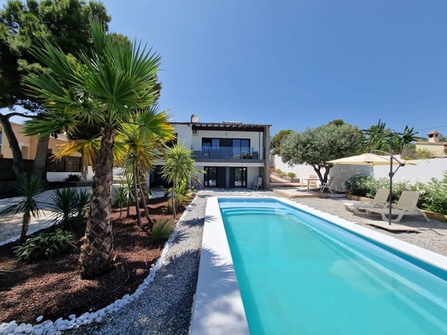 5 slaapkamer Villa te koop in Calpe / Calp met zwembad - € 749.000 (Ref: 9946518)