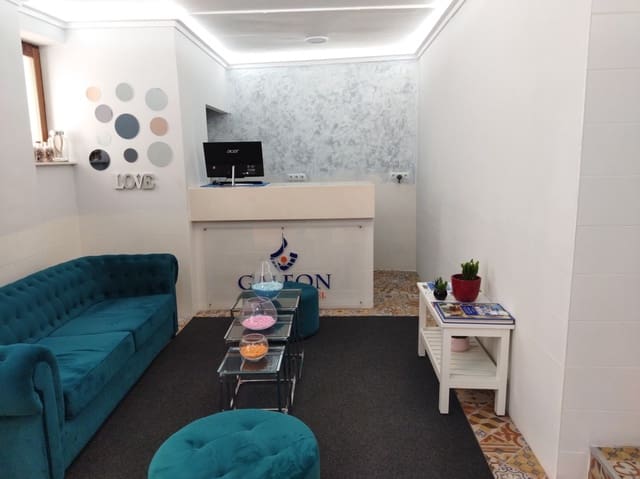 8 Zimmer Villa zu verkaufen in Calpe / Calp mit Pool - 1.150.000 € (Ref: 9946528)