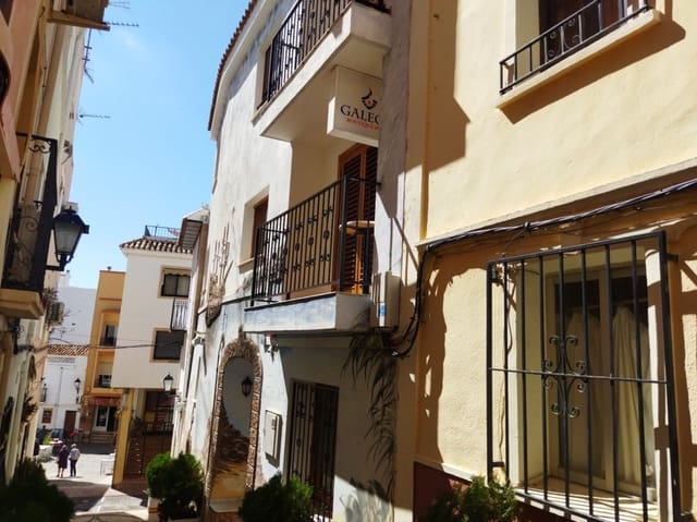 8 Zimmer Villa zu verkaufen in Calpe / Calp mit Pool - 1.150.000 € (Ref: 9946528)