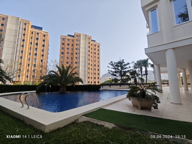 3 soveværelse Villa til salg i Calpe / Calp med swimmingpool - € 450.000 (Ref: 9946530)