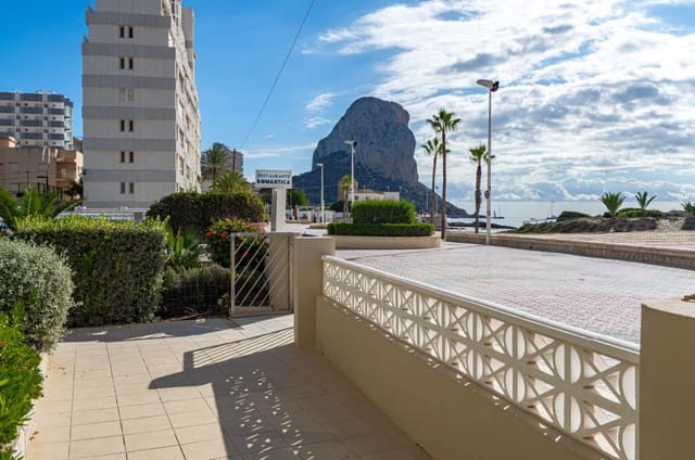 Villa for sale in Calpe / Calp with pool - € 850,000 (Ref: 9946531)
