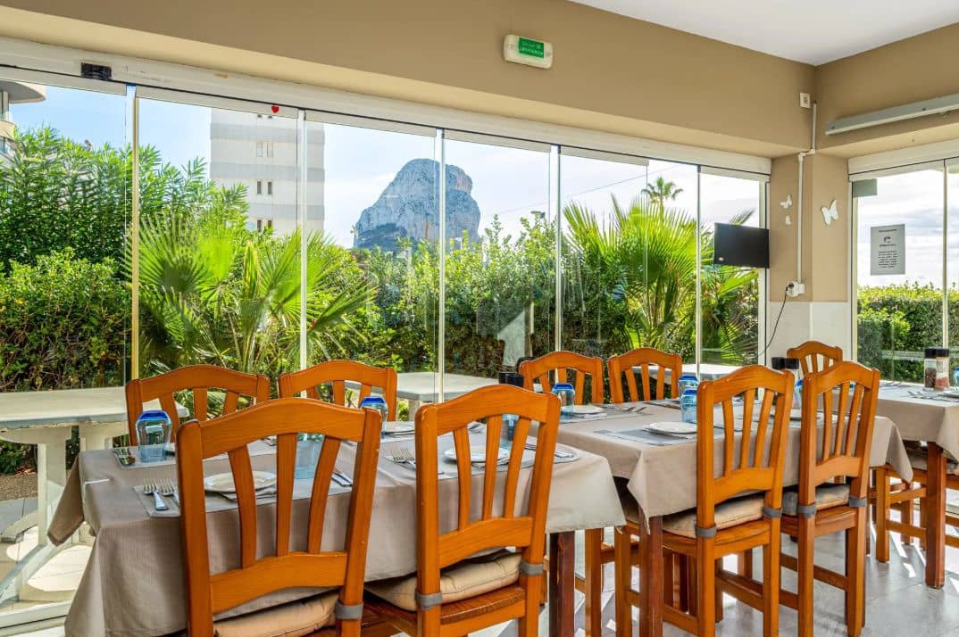 Villa for sale in Calpe / Calp with pool - € 850,000 (Ref: 9946531)