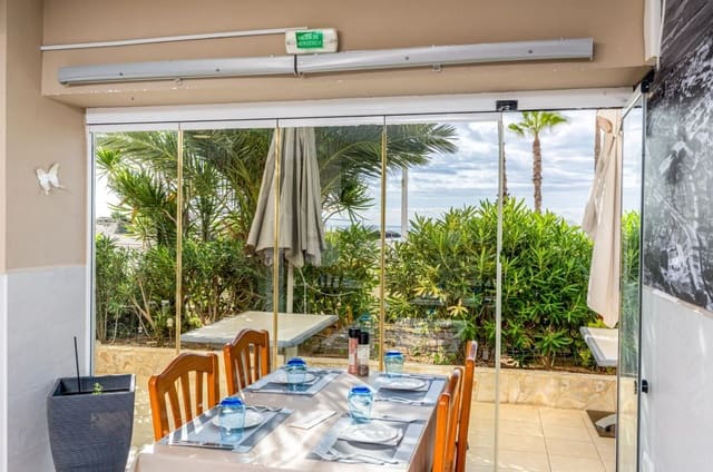 Villa for sale in Calpe / Calp with pool - € 850,000 (Ref: 9946531)