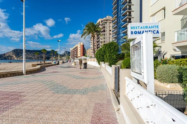 Villa for sale in Calpe / Calp with pool - € 850,000 (Ref: 9946531)